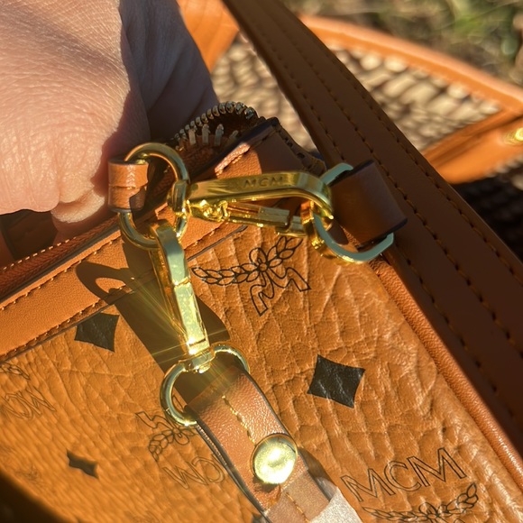 MCM Michael Cromer Munich Reversible Tote - Picture 5 of 13